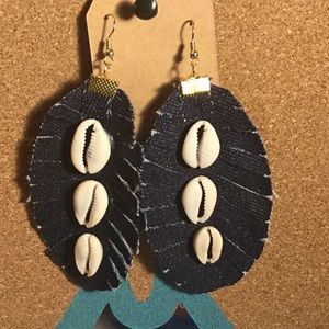 Blue jean with shell design earrings